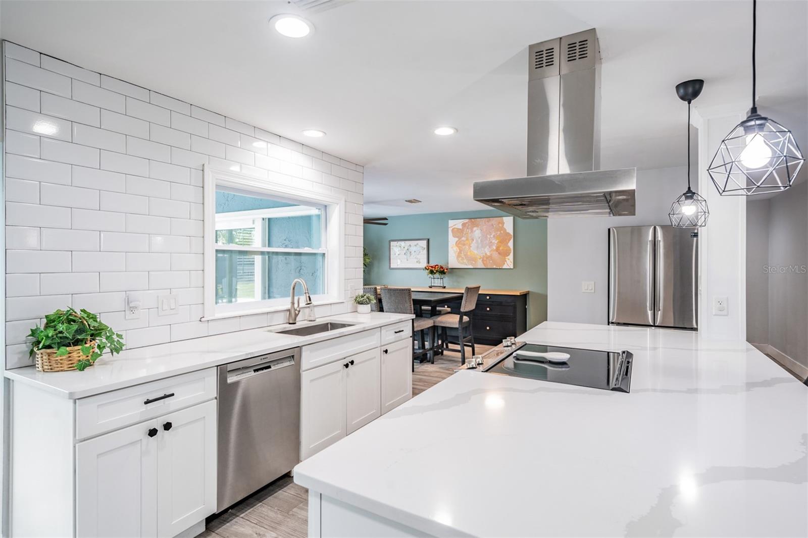 Image 6 of 33 For 2700 Woodmere Ct