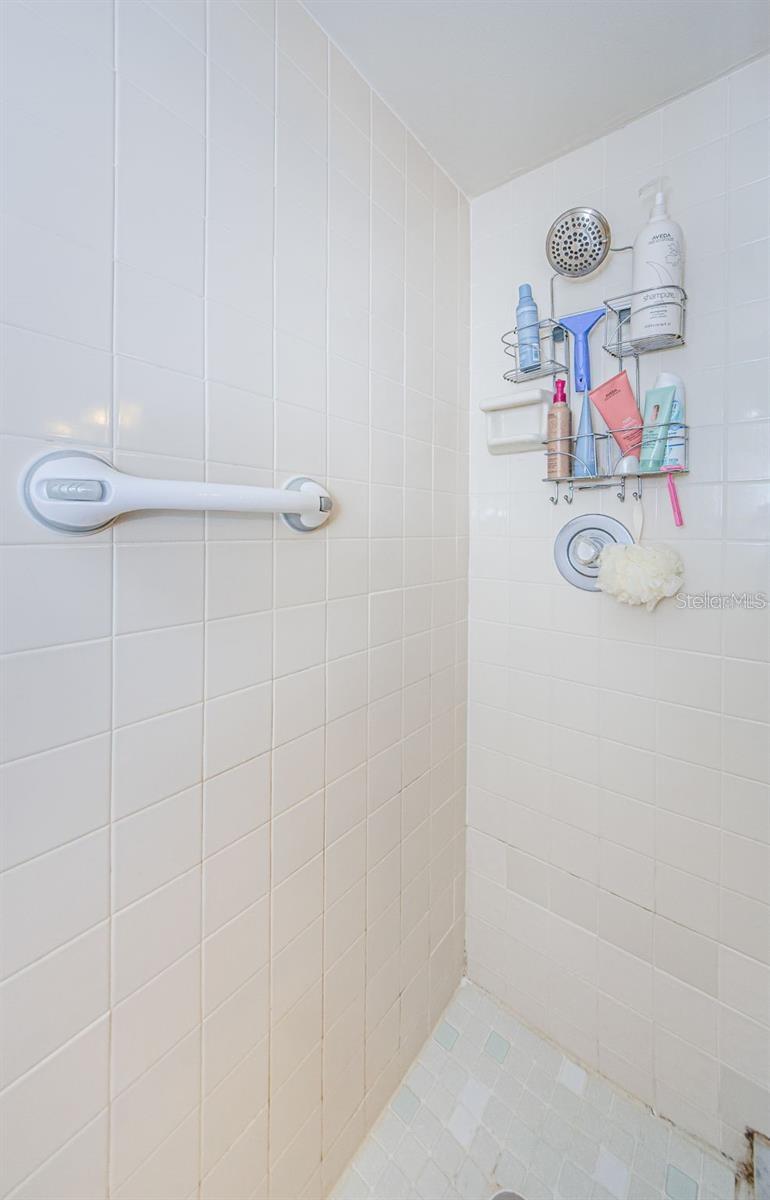 Image 19 of 45 For 90 Highland Avenue 214