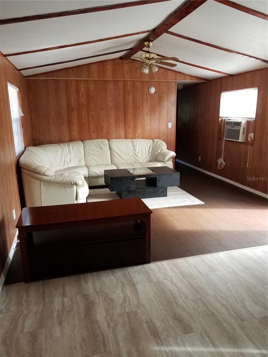 Image 2 of 7 For 827 Ethyl Street