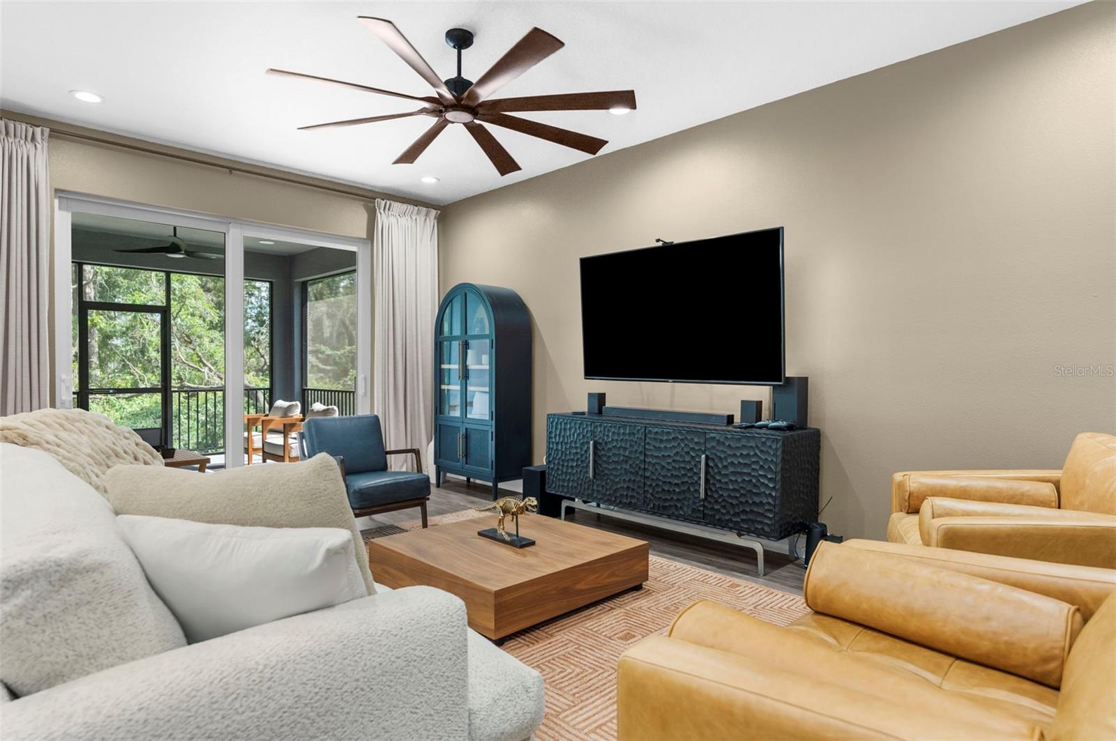 Listing photo id 12 for 5100 Westlake Boulevard
