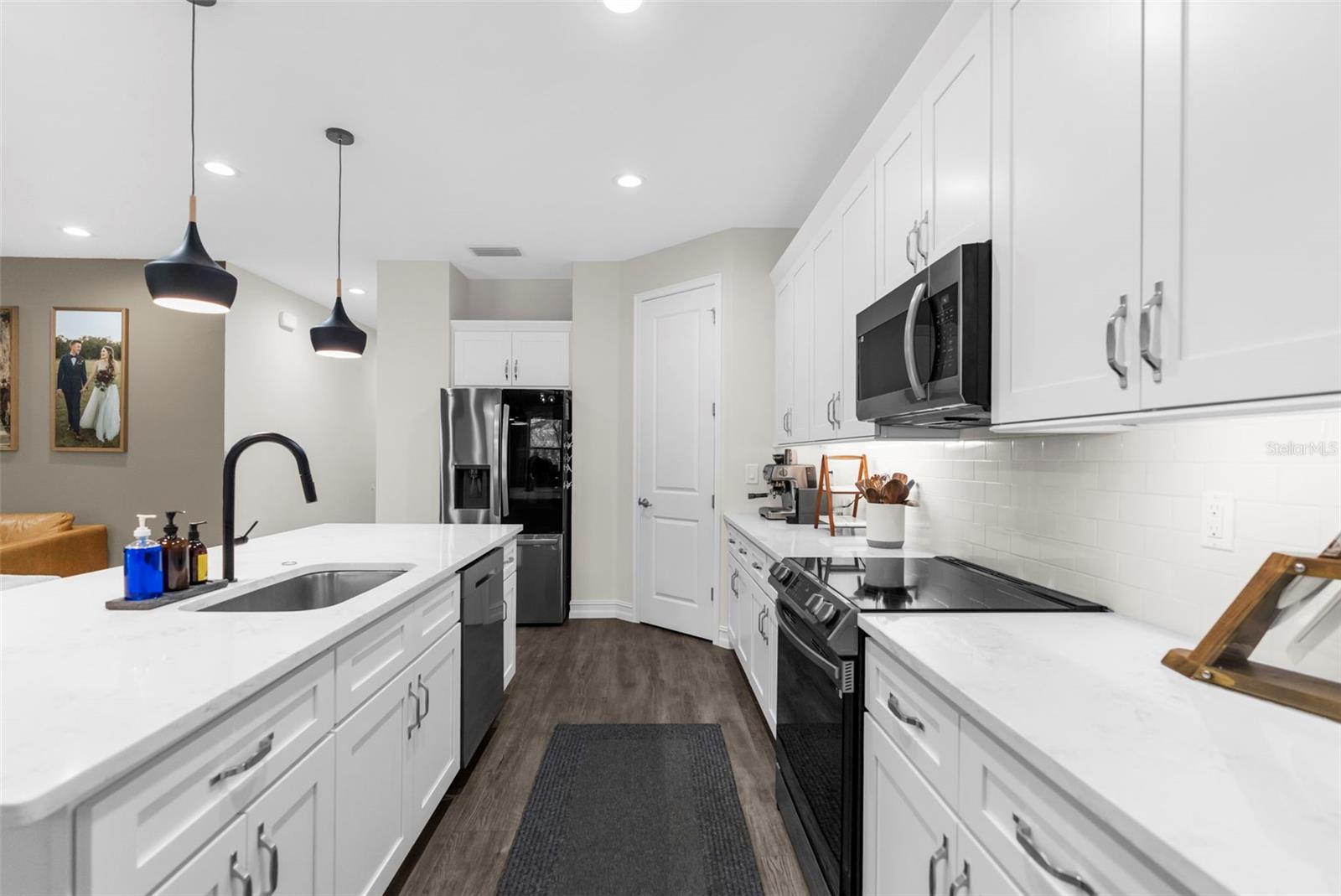 Listing photo id 19 for 5100 Westlake Boulevard