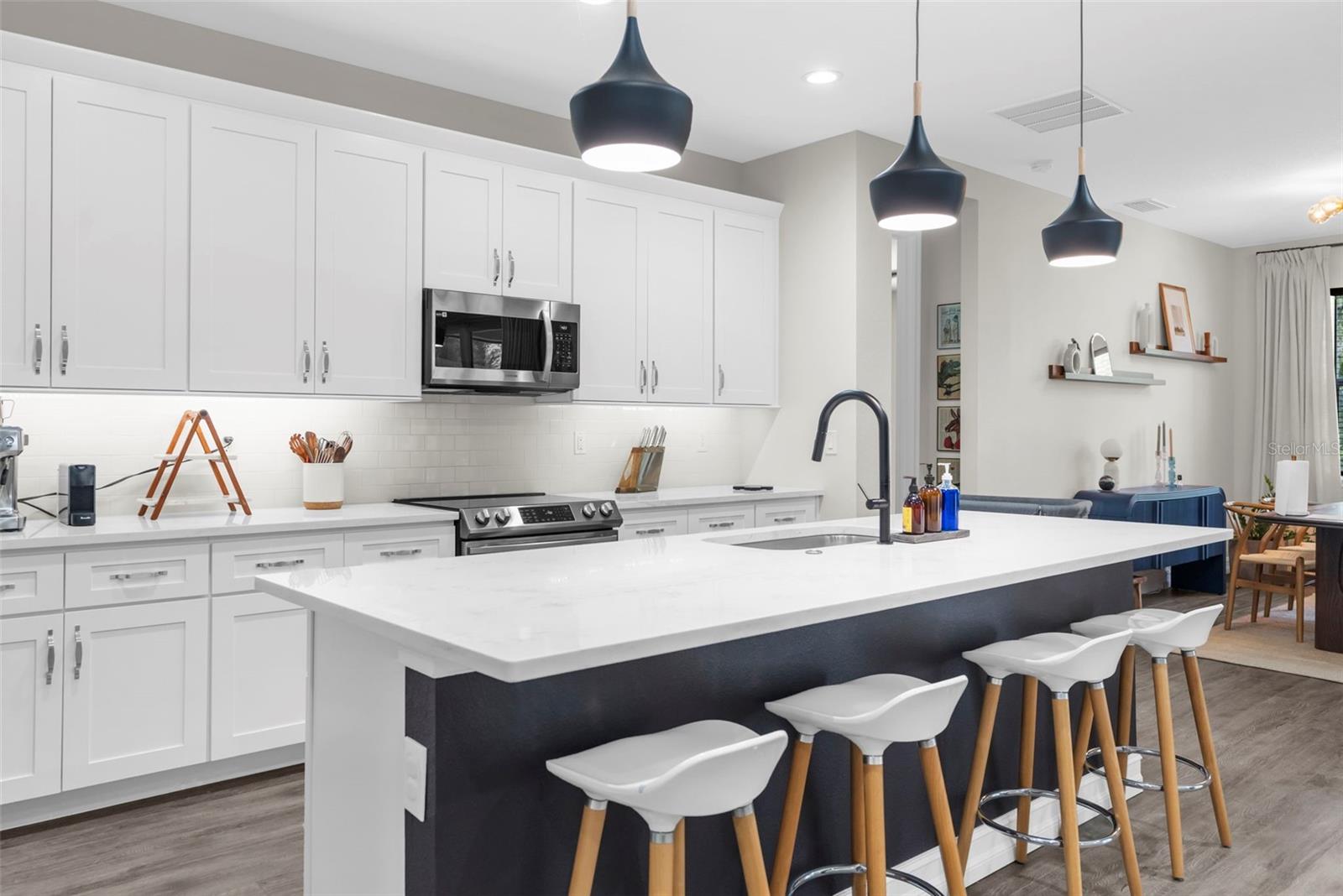 Listing photo id 21 for 5100 Westlake Boulevard