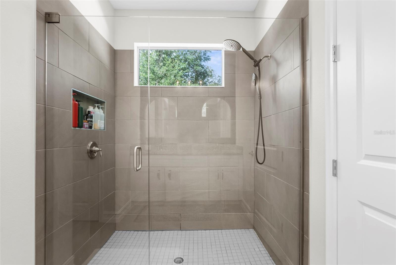 Listing photo id 30 for 5100 Westlake Boulevard