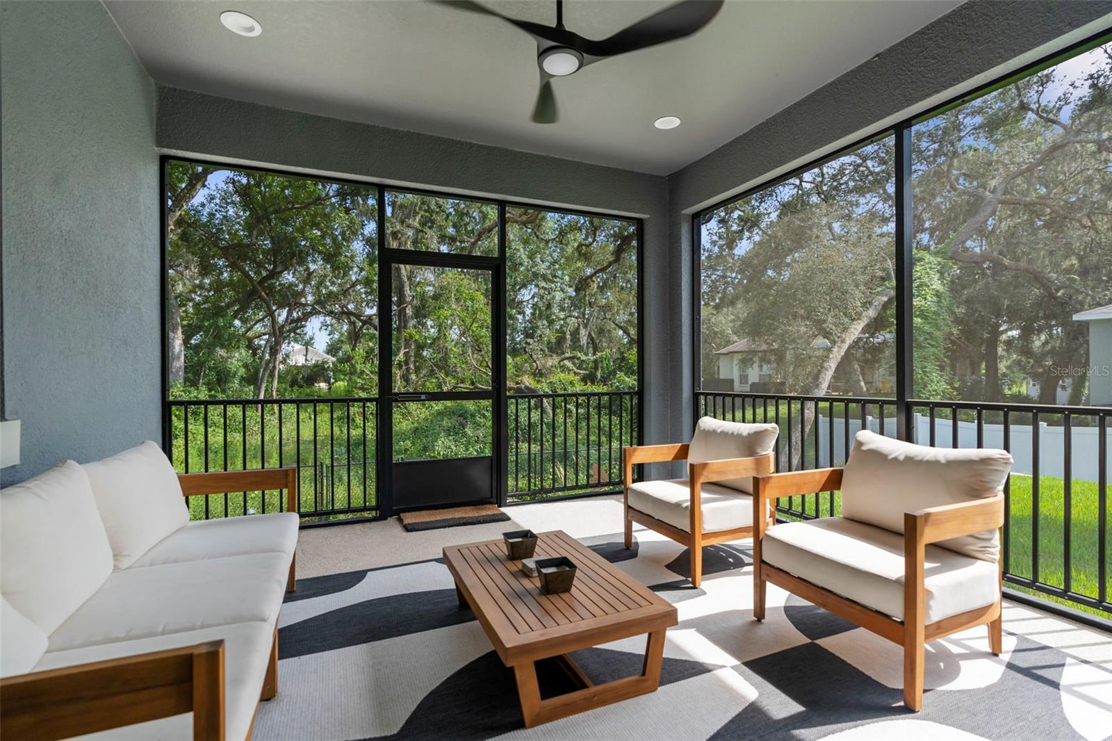 Listing photo id 33 for 5100 Westlake Boulevard