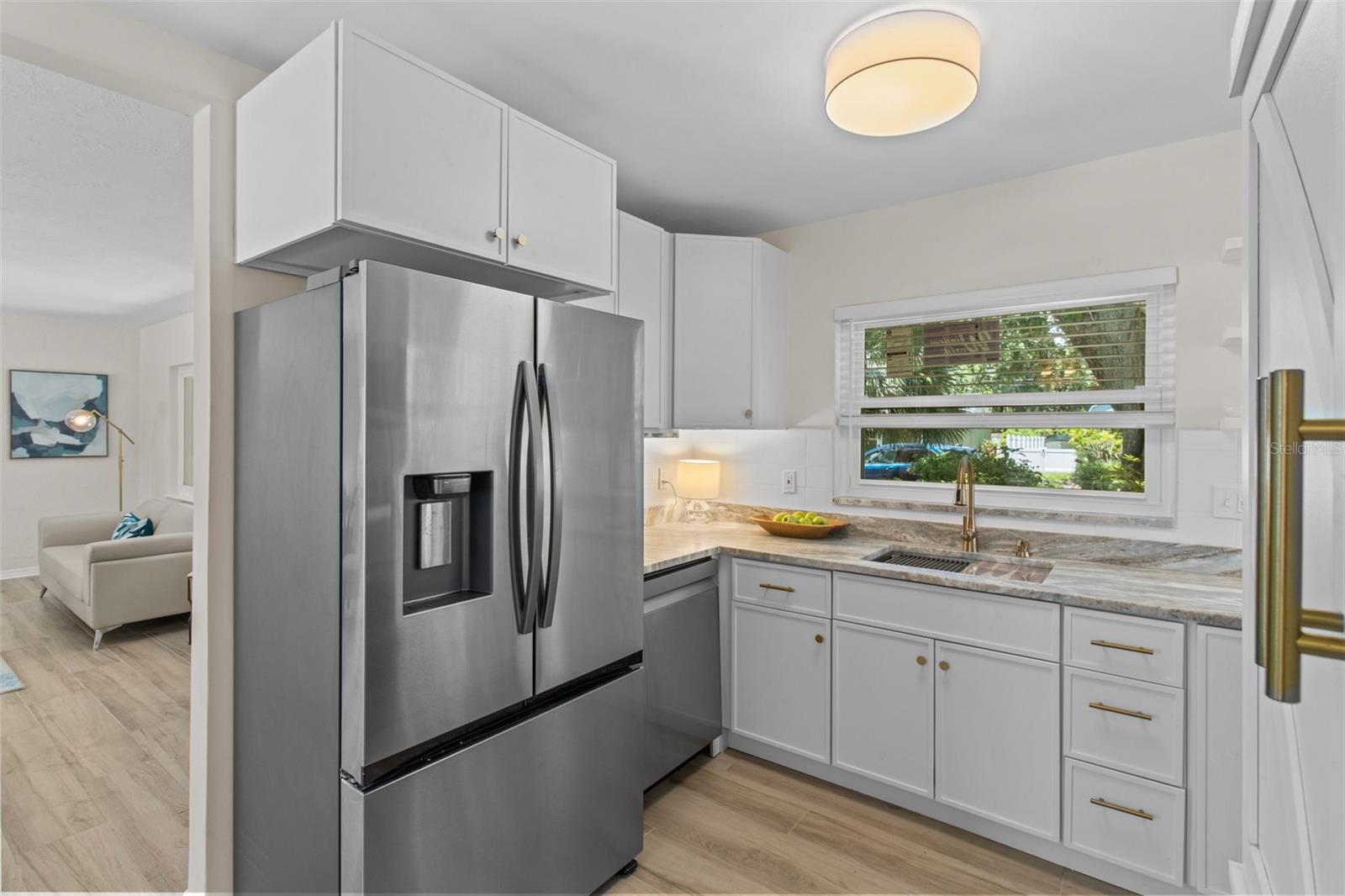Image 11 of 45 For 4665 Woodland Drive