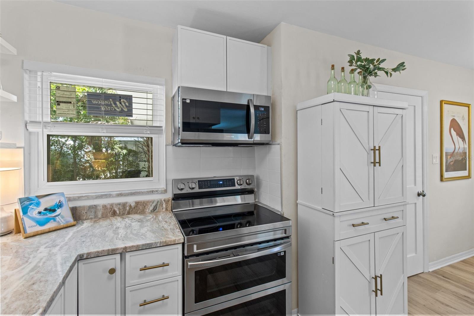 Image 12 of 45 For 4665 Woodland Drive