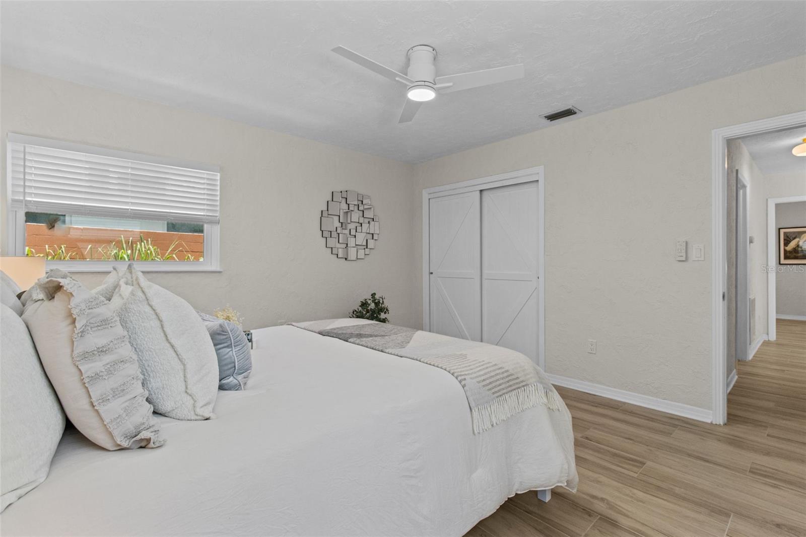 Image 14 of 45 For 4665 Woodland Drive