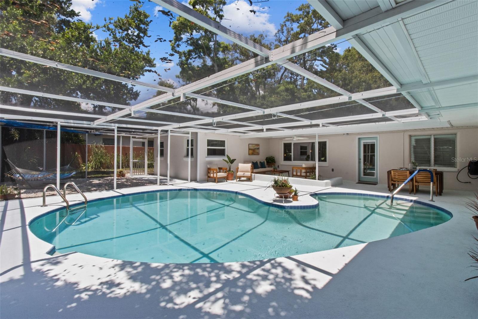 Image 20 of 45 For 4665 Woodland Drive