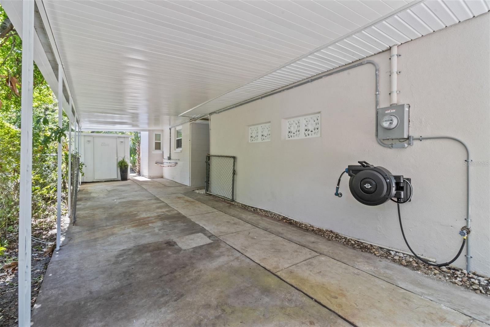 Image 30 of 45 For 4665 Woodland Drive
