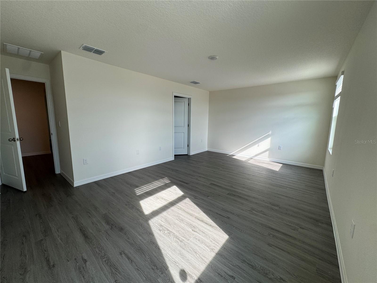 Image 11 of 34 For 36033 Sunflower Hill Drive
