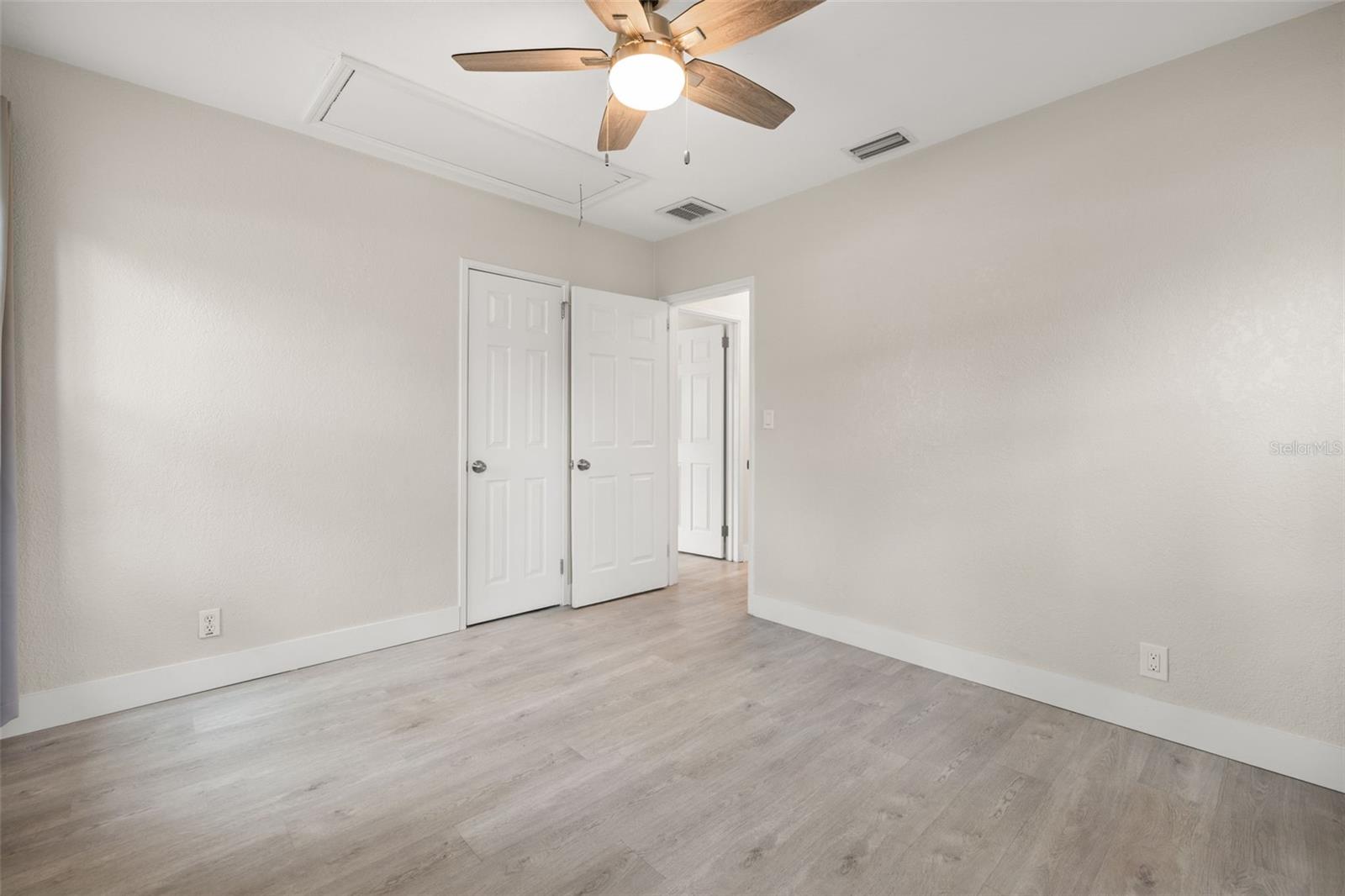 Image 15 of 30 For 260 46th Street N