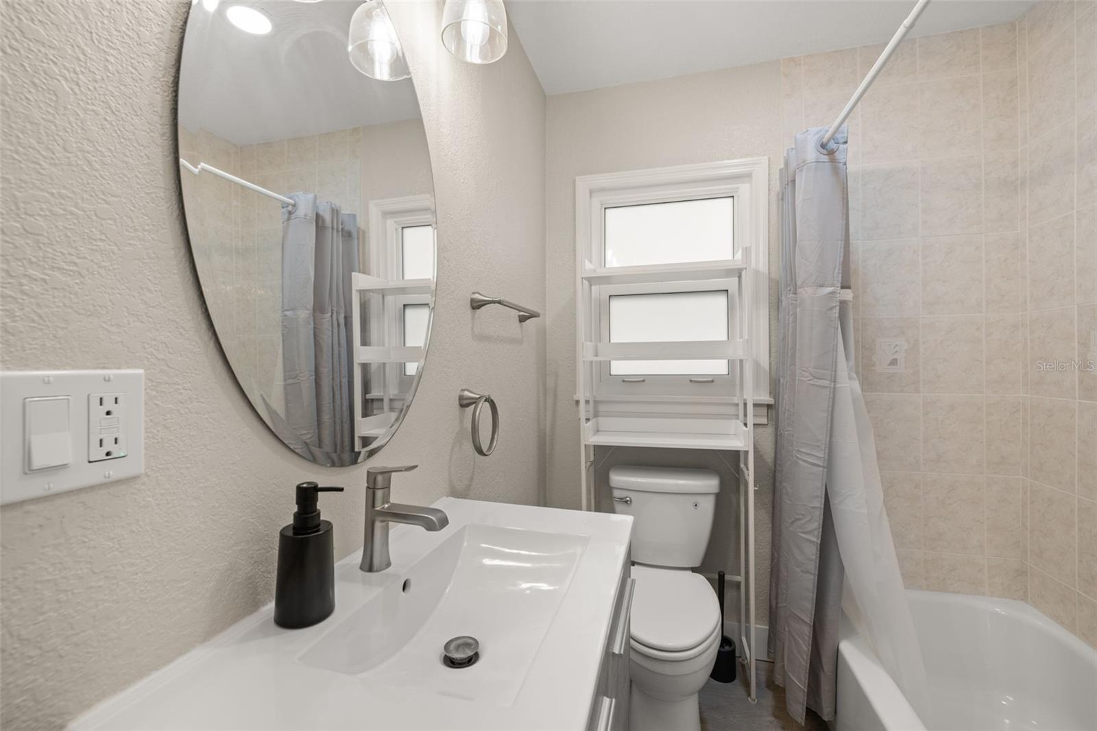 Image 16 of 30 For 260 46th Street N