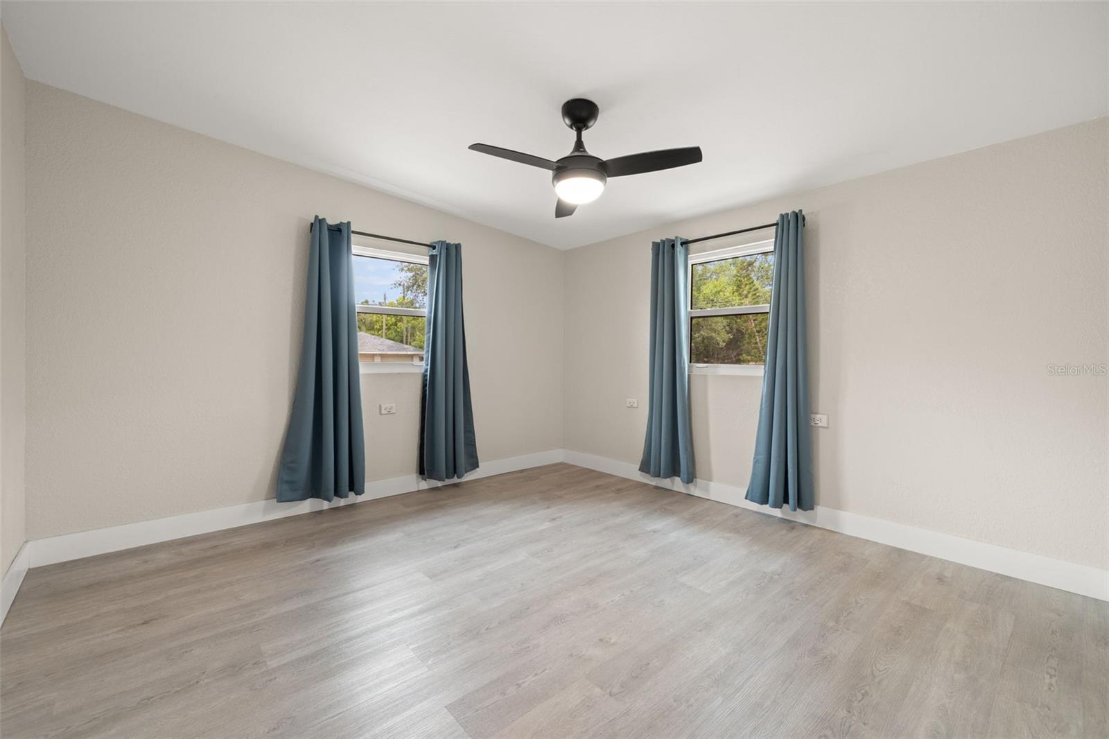 Image 18 of 30 For 260 46th Street N