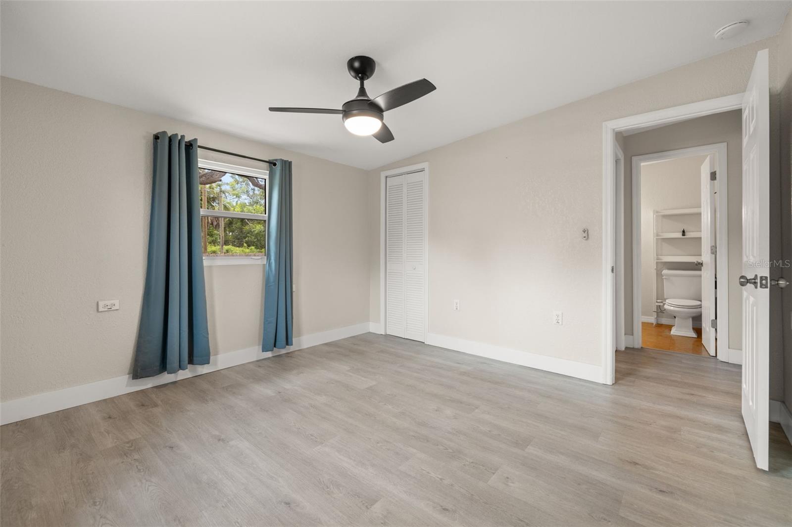 Image 19 of 30 For 260 46th Street N