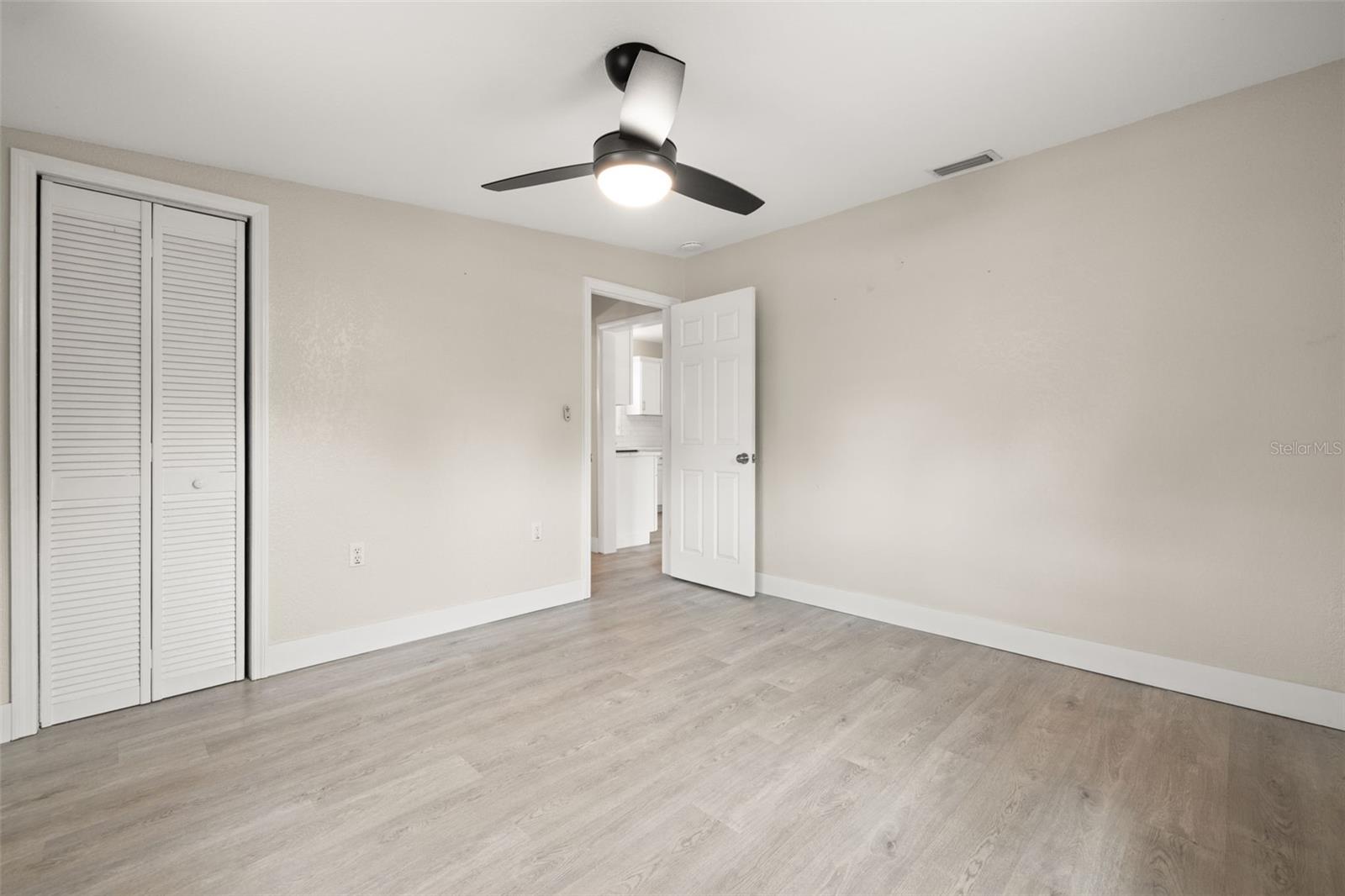 Image 20 of 30 For 260 46th Street N