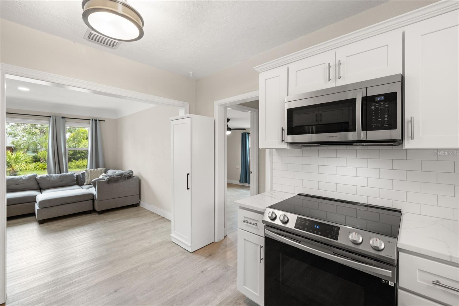 Image 8 of 30 For 260 46th Street N