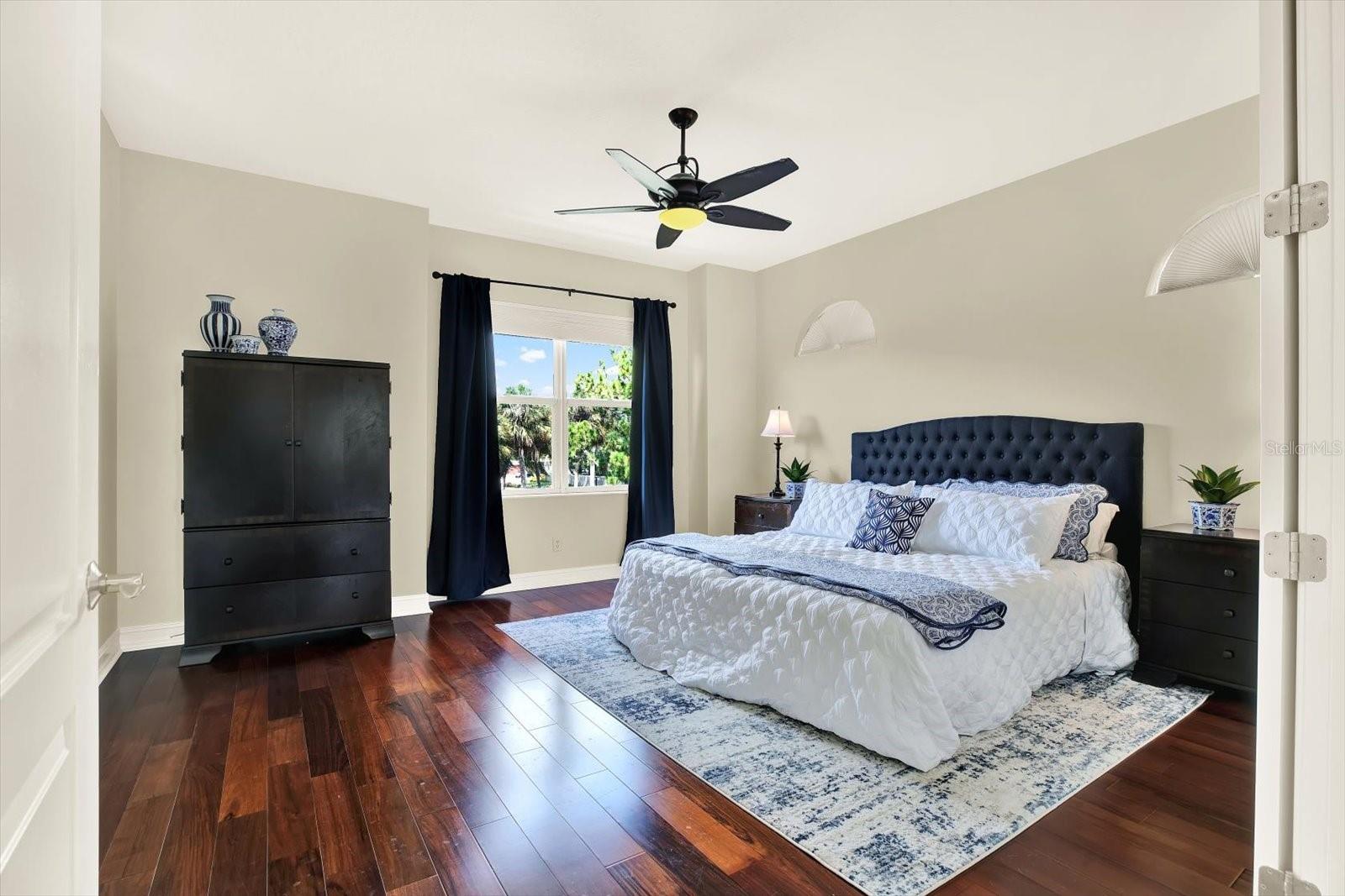 Image 22 of 43 For 10403 Saint Tropez Place