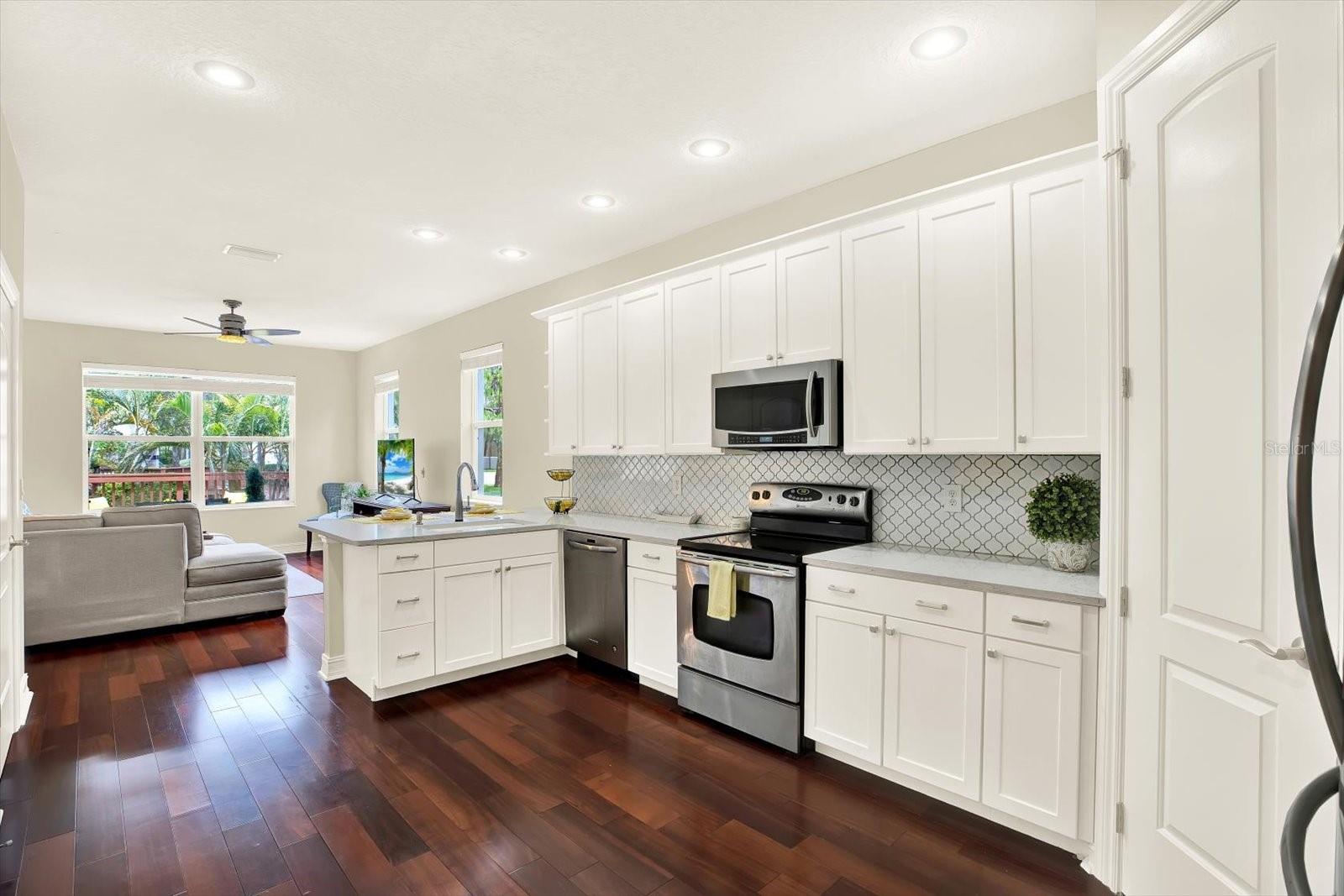 Image 6 of 43 For 10403 Saint Tropez Place