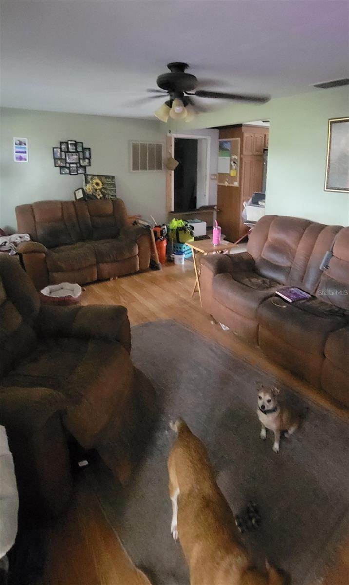 Image 3 of 12 For 4819 Beacon Hill Drive