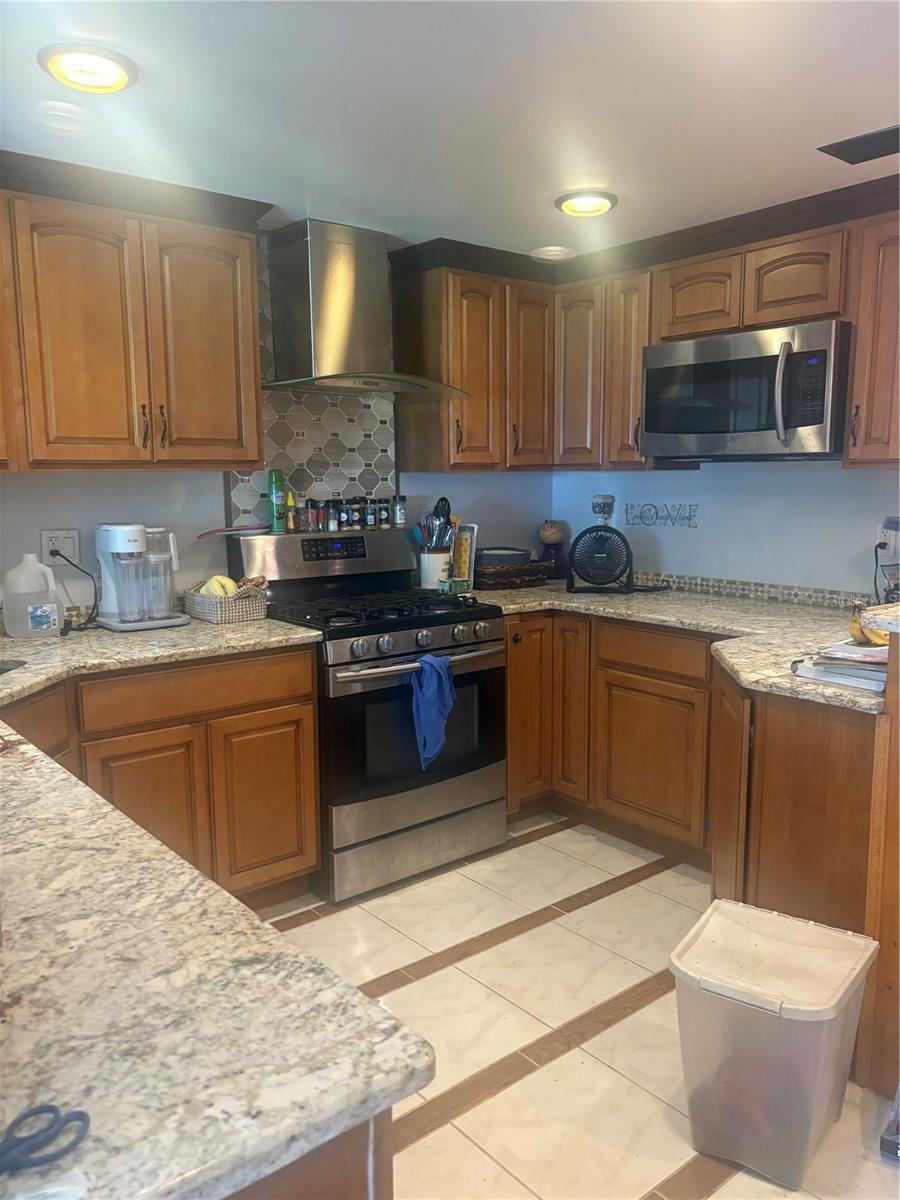 Image 5 of 12 For 4819 Beacon Hill Drive