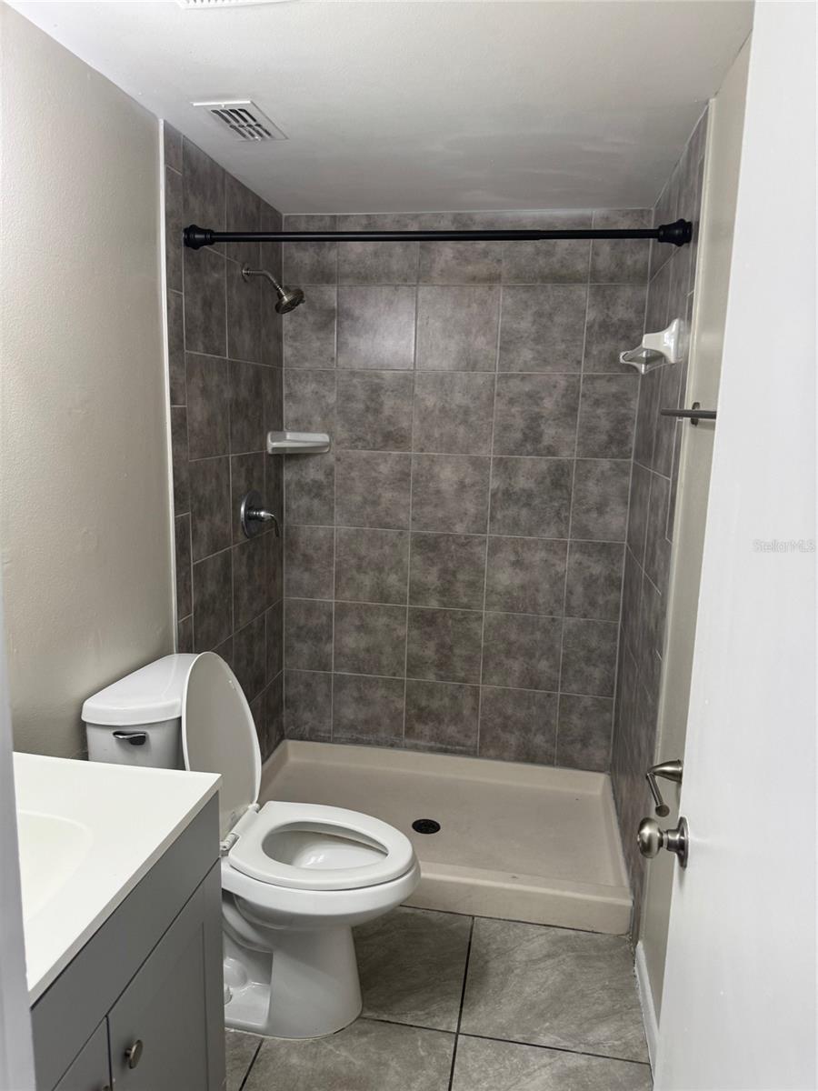 Image 19 of 25 For 8318 Elkwood Lane