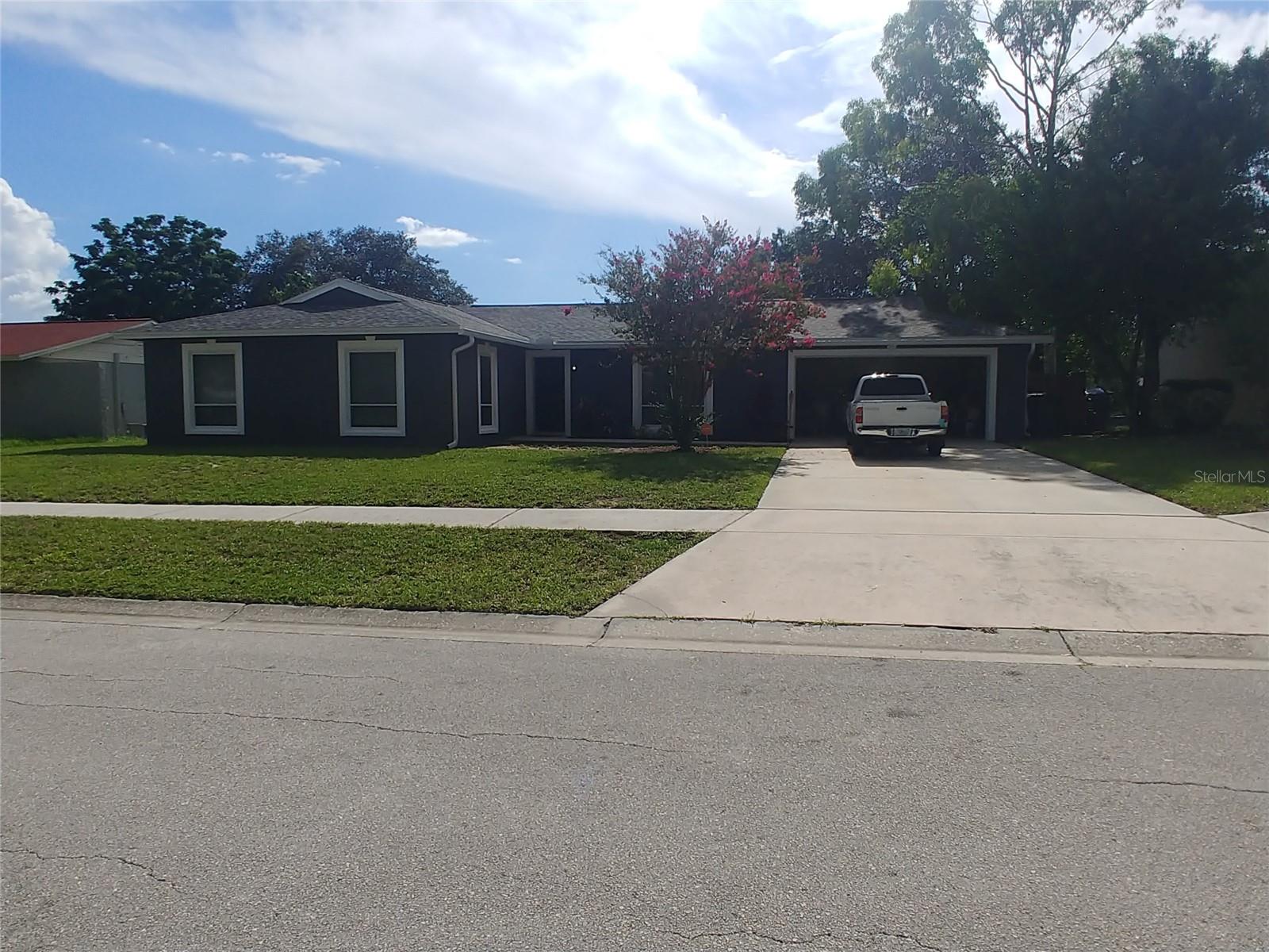 Image 3 of 31 For 2210 Kingswood Lane