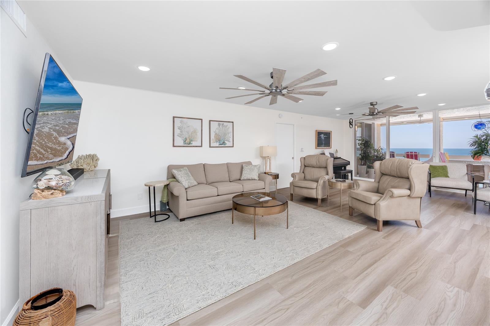 Image 11 of 83 For 17940 Gulf Boulevard 17c