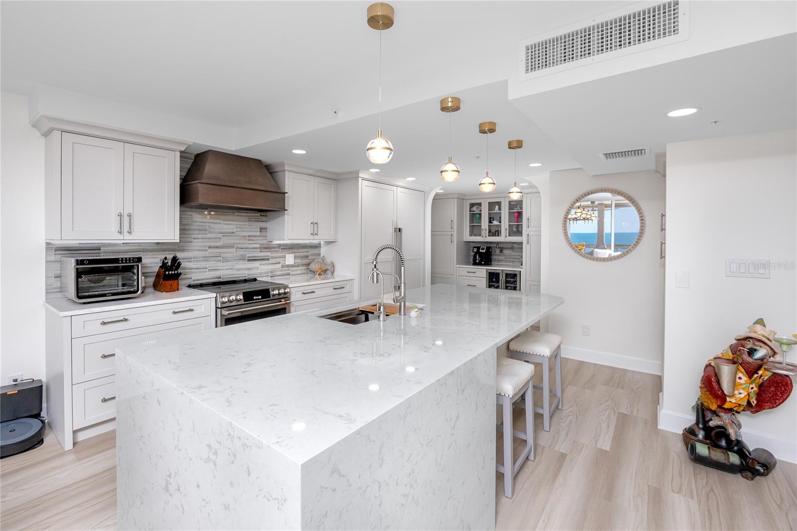 Image 22 of 83 For 17940 Gulf Boulevard 17c