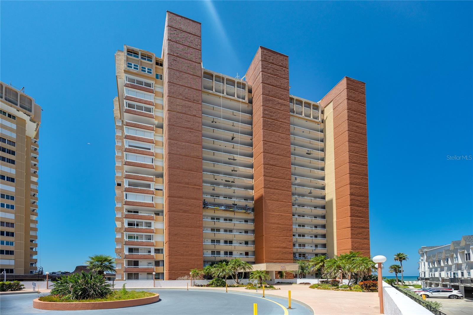 Image 3 of 83 For 17940 Gulf Boulevard 17c