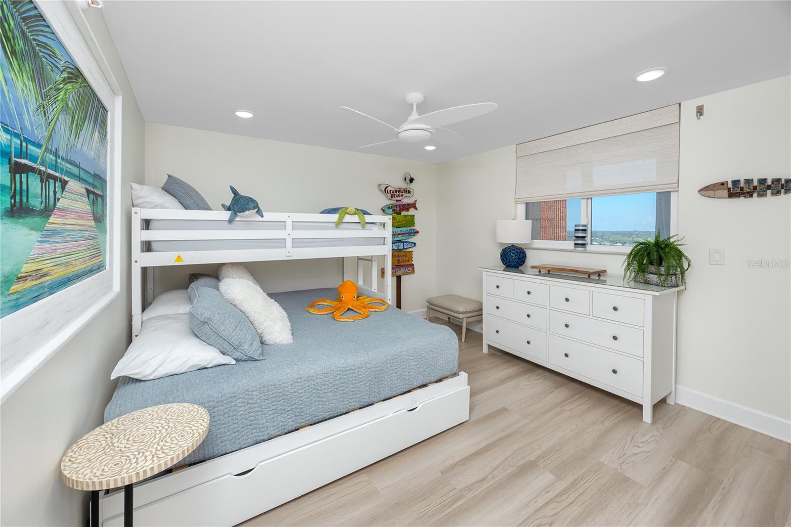 Image 38 of 83 For 17940 Gulf Boulevard 17c