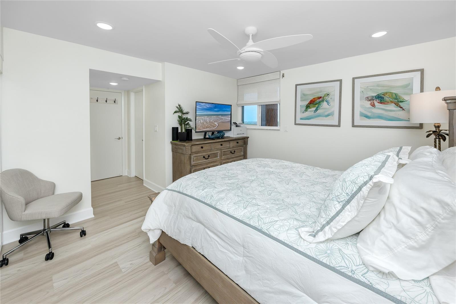 Image 44 of 83 For 17940 Gulf Boulevard 17c