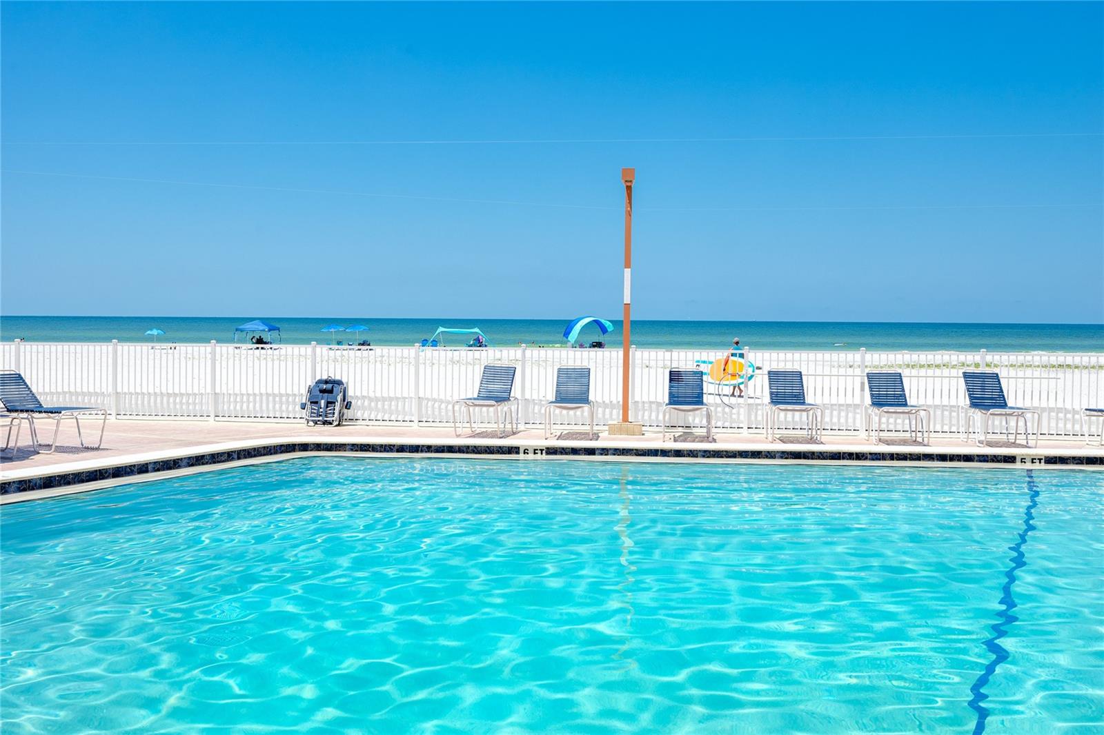Image 47 of 83 For 17940 Gulf Boulevard 17c