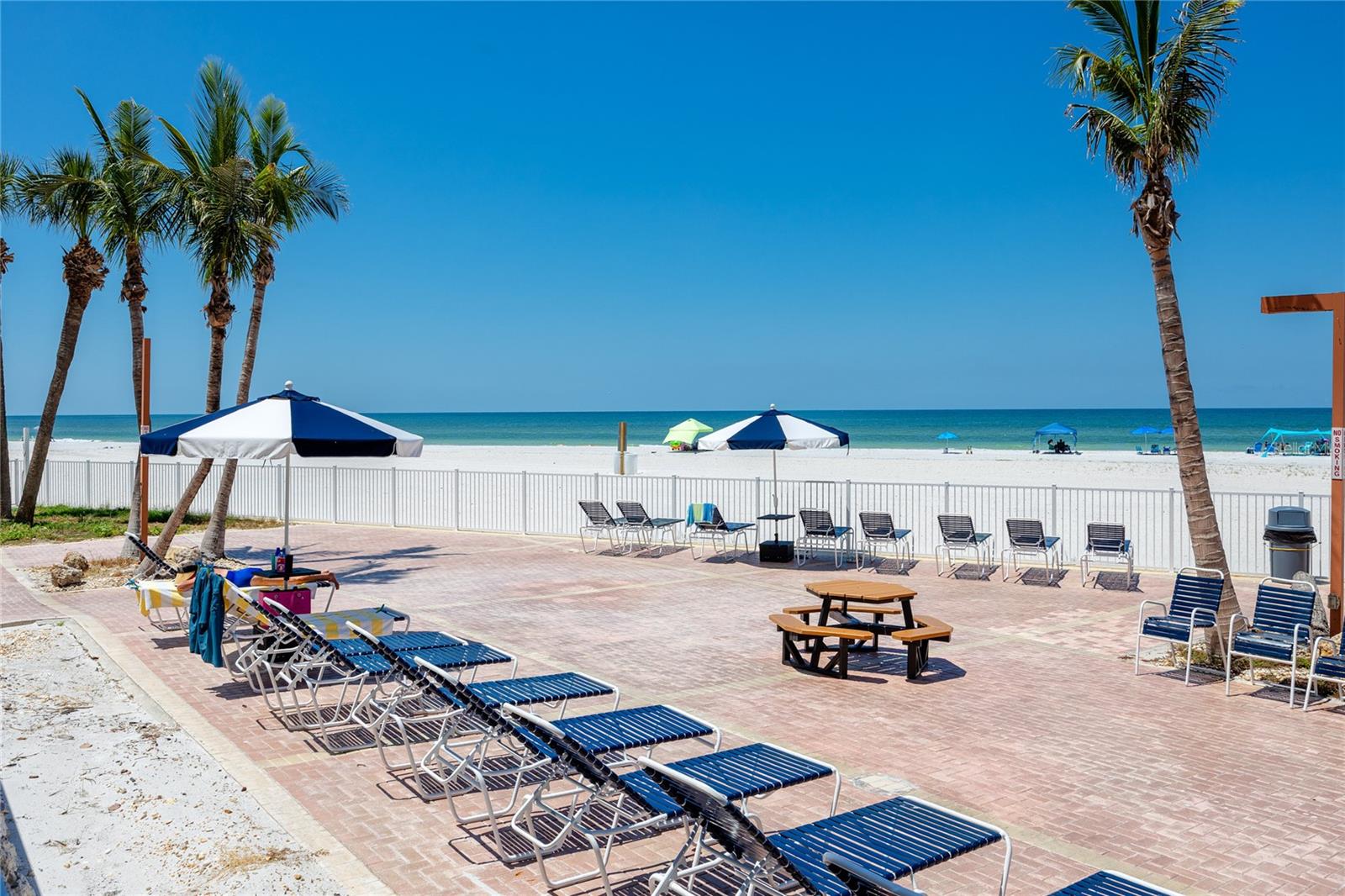 Image 49 of 83 For 17940 Gulf Boulevard 17c
