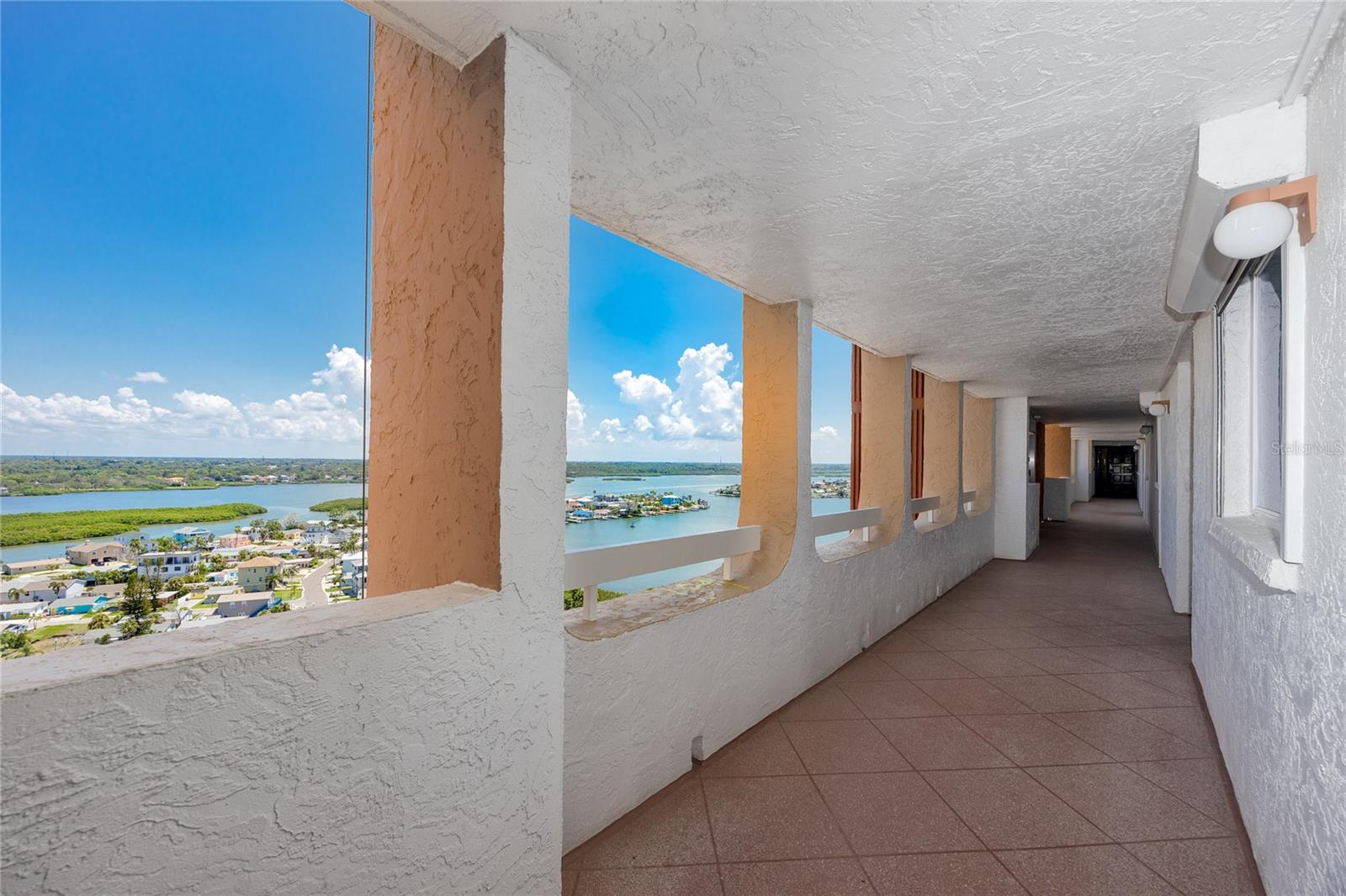 Image 5 of 83 For 17940 Gulf Boulevard 17c