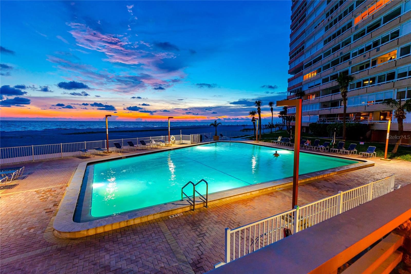Image 72 of 83 For 17940 Gulf Boulevard 17c