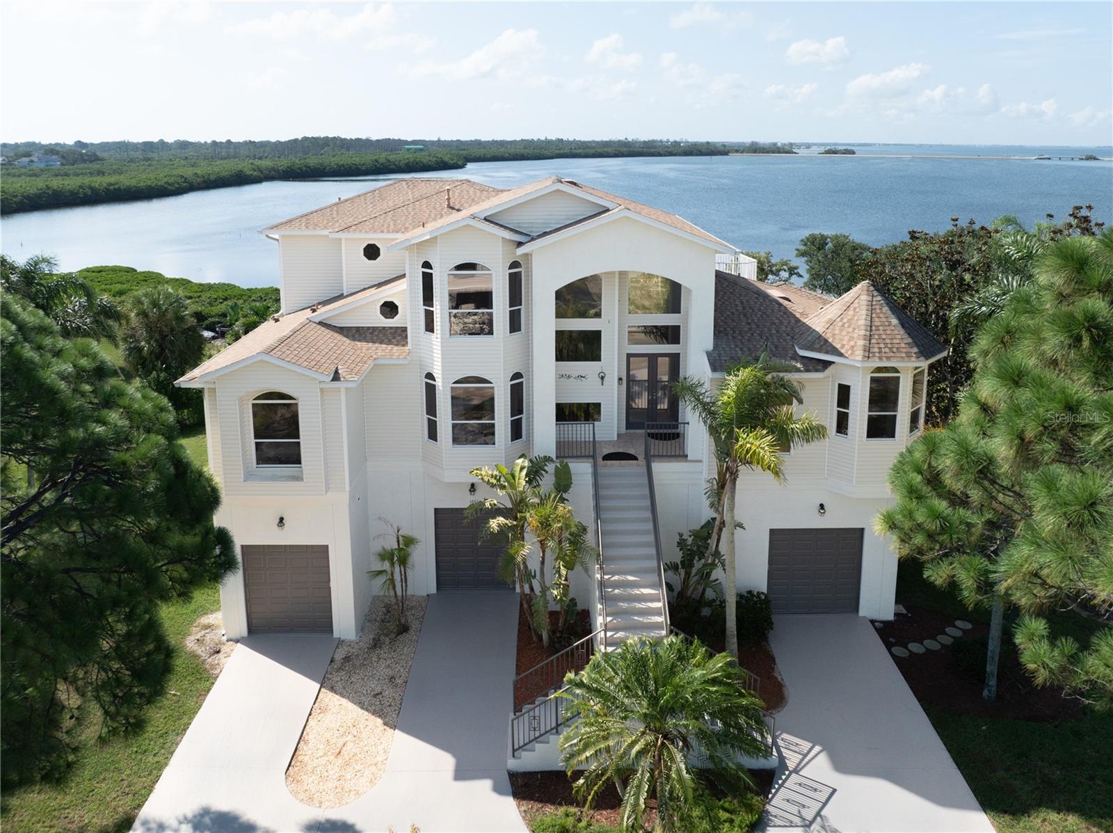 Details for 1661 Sea Breeze Drive, TARPON SPRINGS, FL 34689