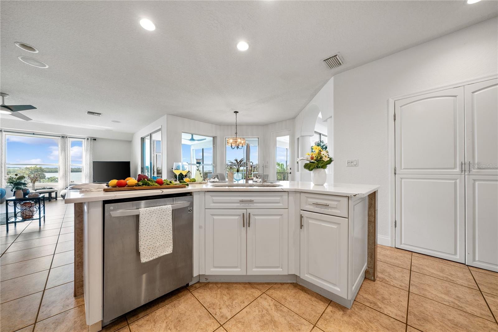 Image 28 of 100 For 1661 Sea Breeze Drive