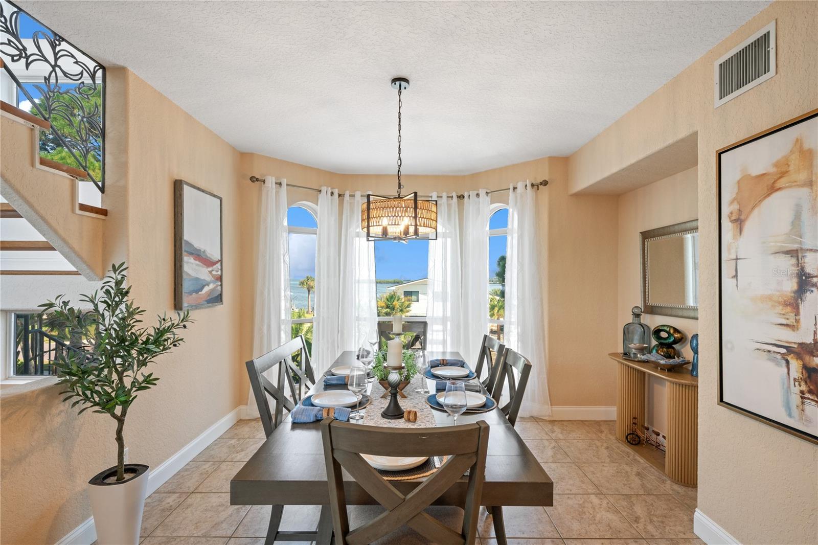 Image 34 of 100 For 1661 Sea Breeze Drive
