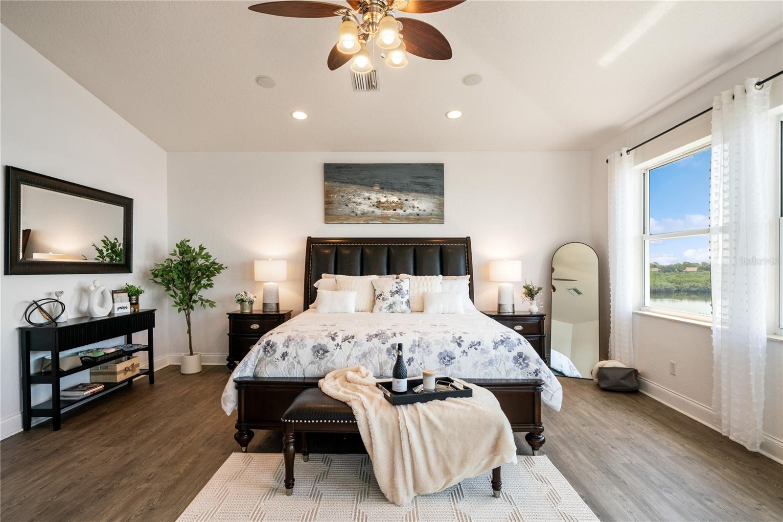 Image 39 of 100 For 1661 Sea Breeze Drive