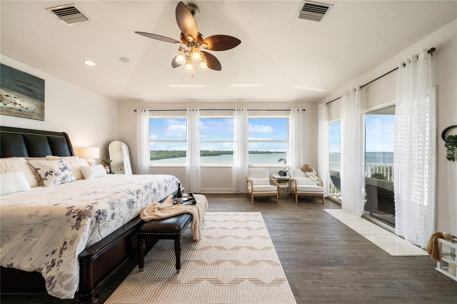 Image 40 of 100 For 1661 Sea Breeze Drive