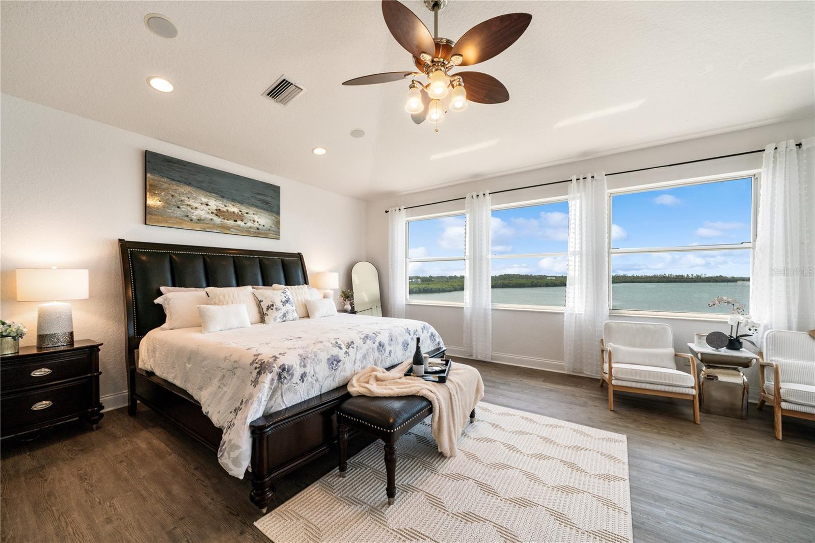 Image 41 of 100 For 1661 Sea Breeze Drive