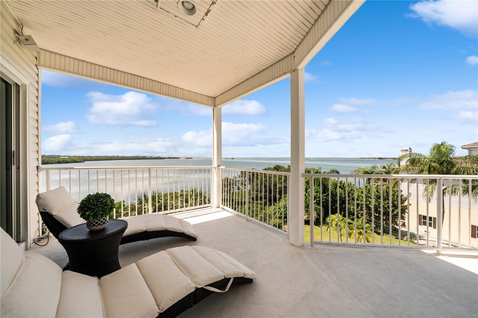Image 47 of 100 For 1661 Sea Breeze Drive