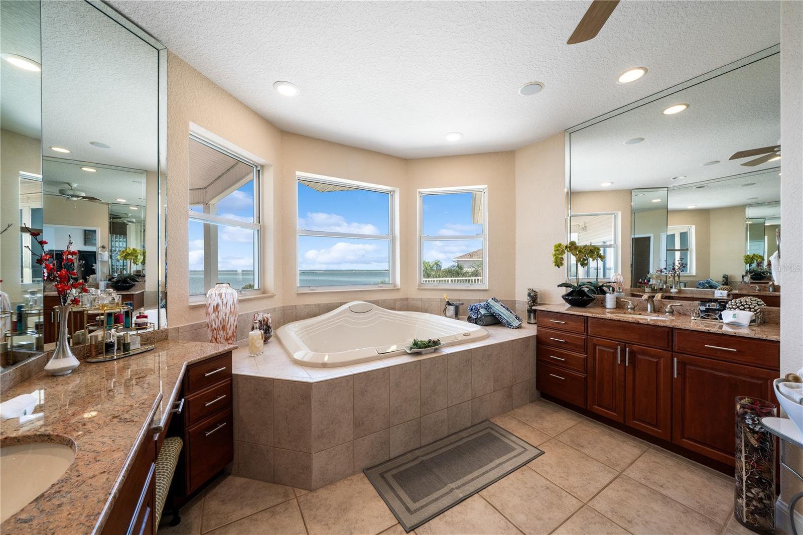 Image 51 of 100 For 1661 Sea Breeze Drive