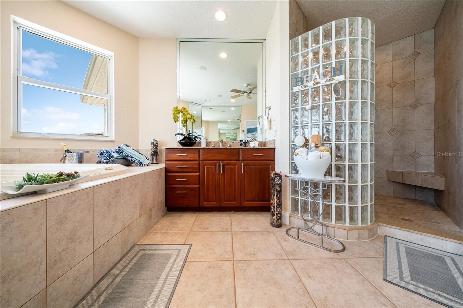 Image 54 of 100 For 1661 Sea Breeze Drive