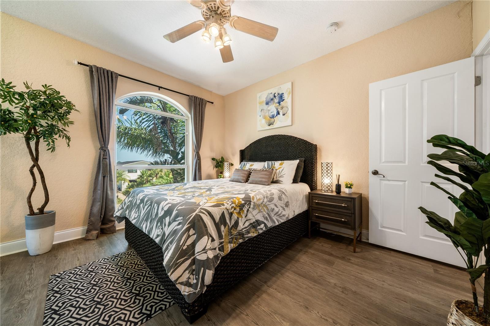 Image 63 of 100 For 1661 Sea Breeze Drive