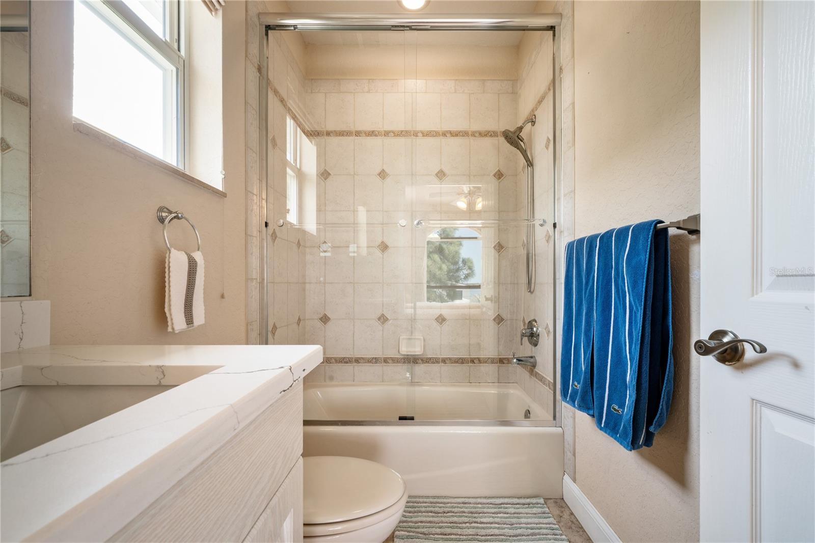 Image 71 of 100 For 1661 Sea Breeze Drive