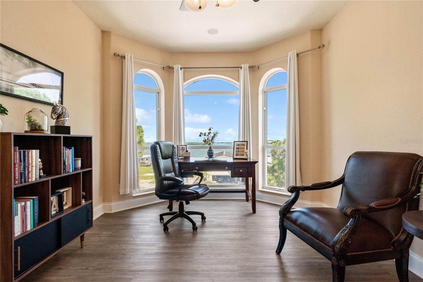 Image 72 of 100 For 1661 Sea Breeze Drive