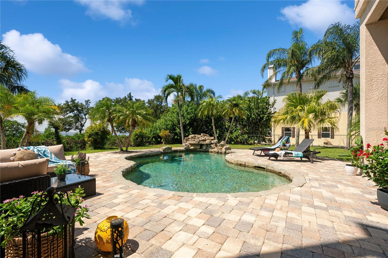 Image 87 of 100 For 1661 Sea Breeze Drive