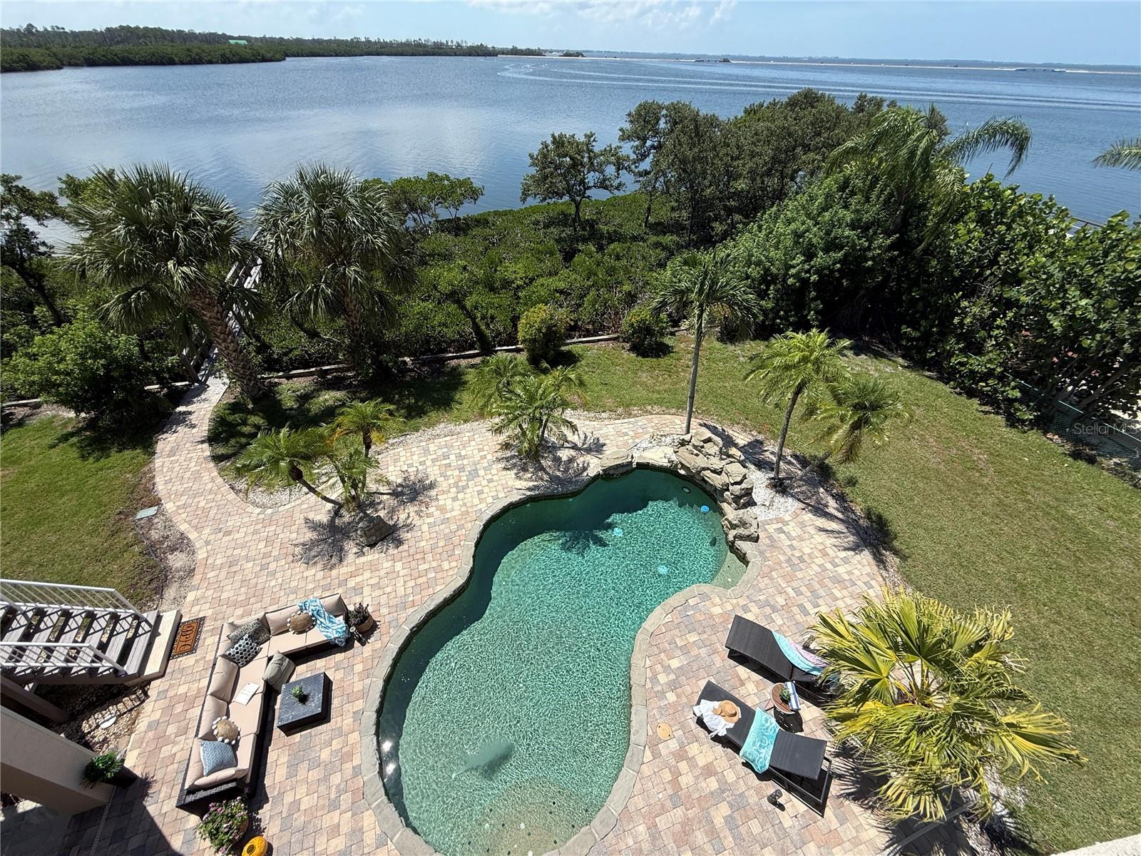 Image 89 of 100 For 1661 Sea Breeze Drive