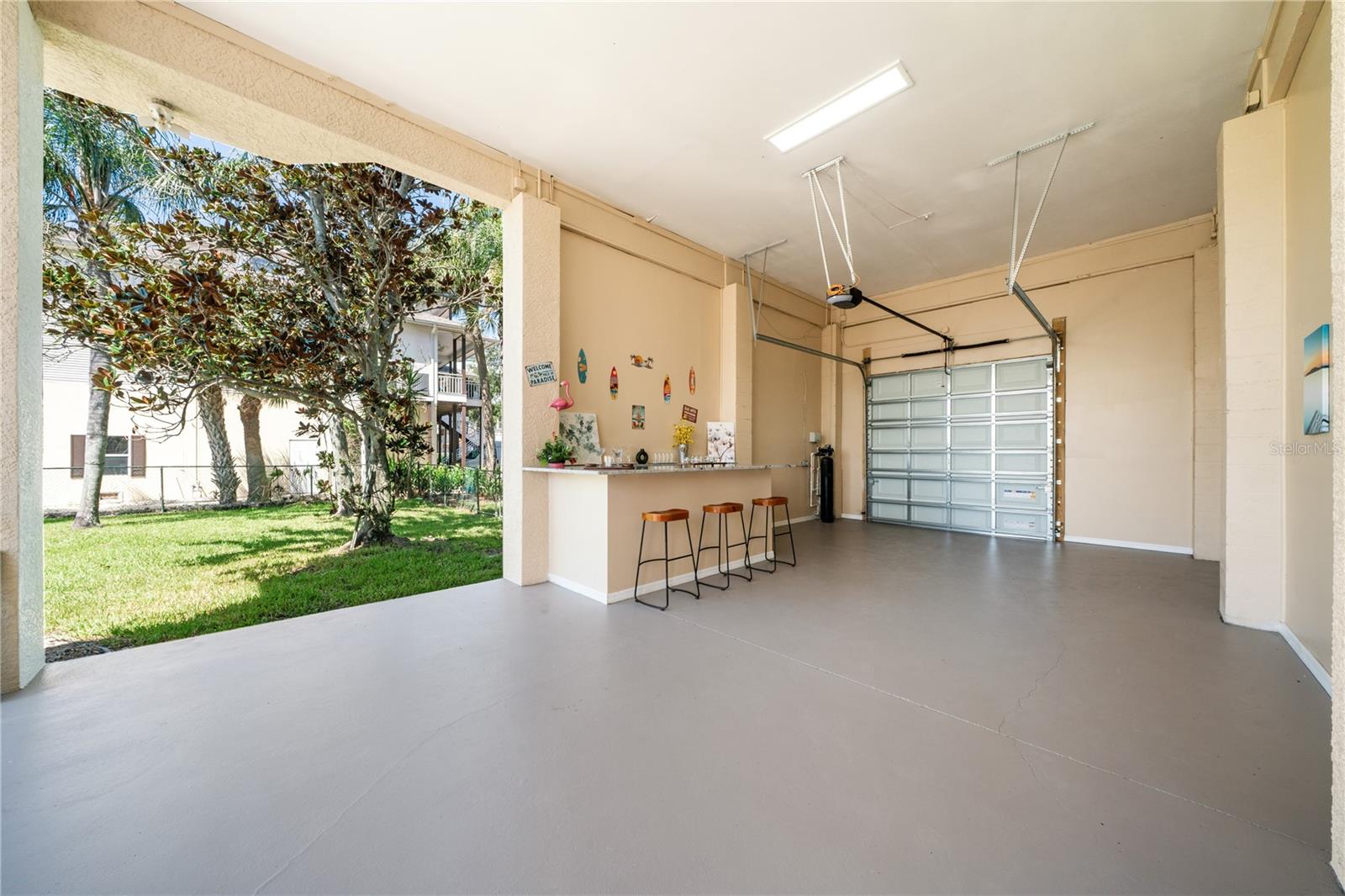 Image 95 of 100 For 1661 Sea Breeze Drive